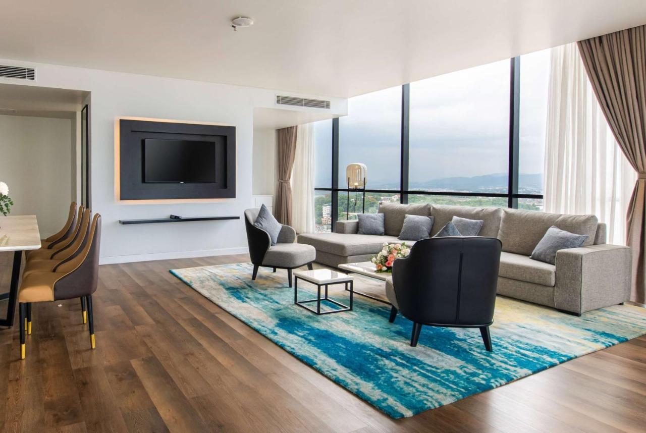 Hotel Soleil Ha Long, Trademark Collection By Wyndham Bagian luar foto