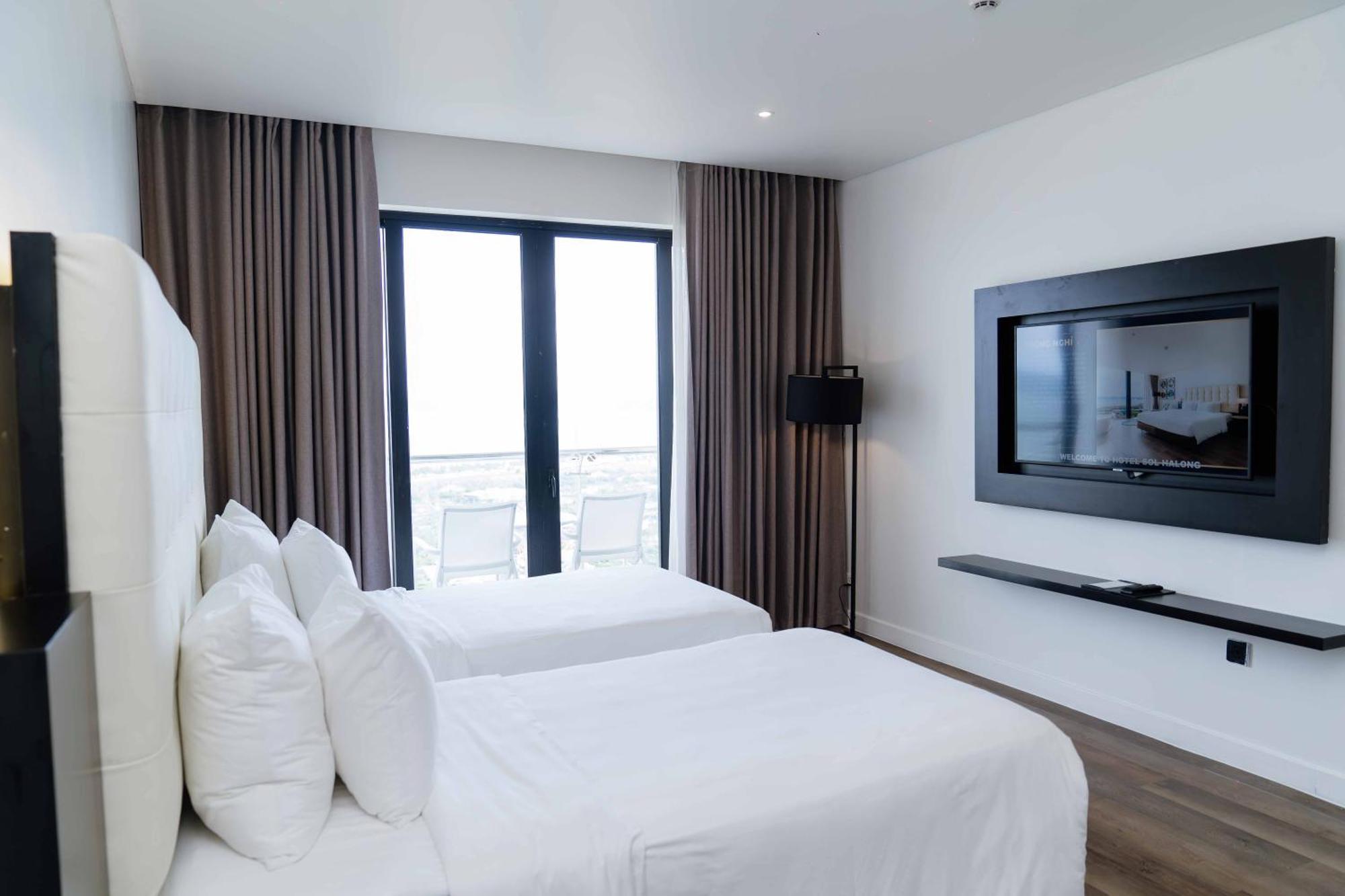 Hotel Soleil Ha Long, Trademark Collection By Wyndham Bagian luar foto