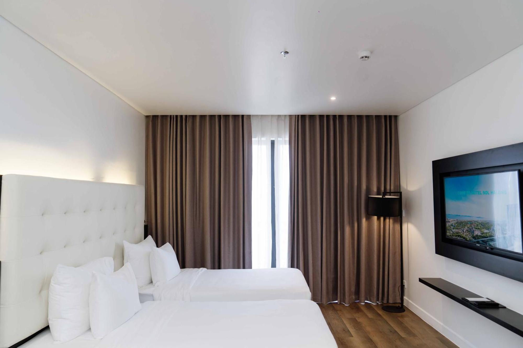 Hotel Soleil Ha Long, Trademark Collection By Wyndham Bagian luar foto