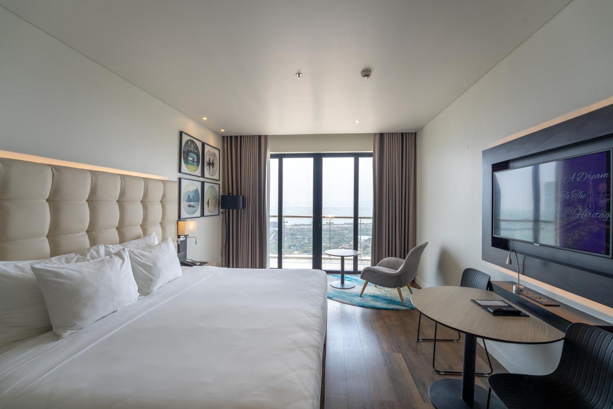 Hotel Soleil Ha Long, Trademark Collection By Wyndham Bagian luar foto