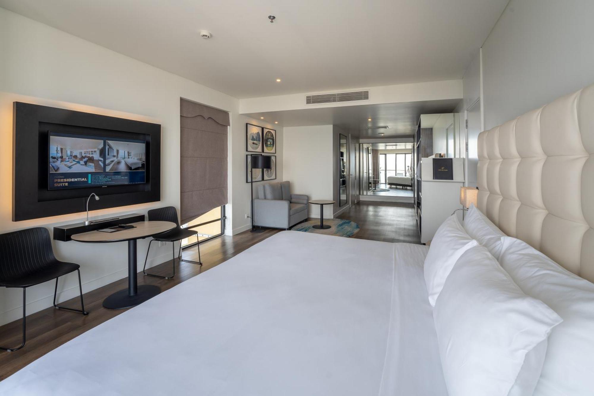 Hotel Soleil Ha Long, Trademark Collection By Wyndham Bagian luar foto