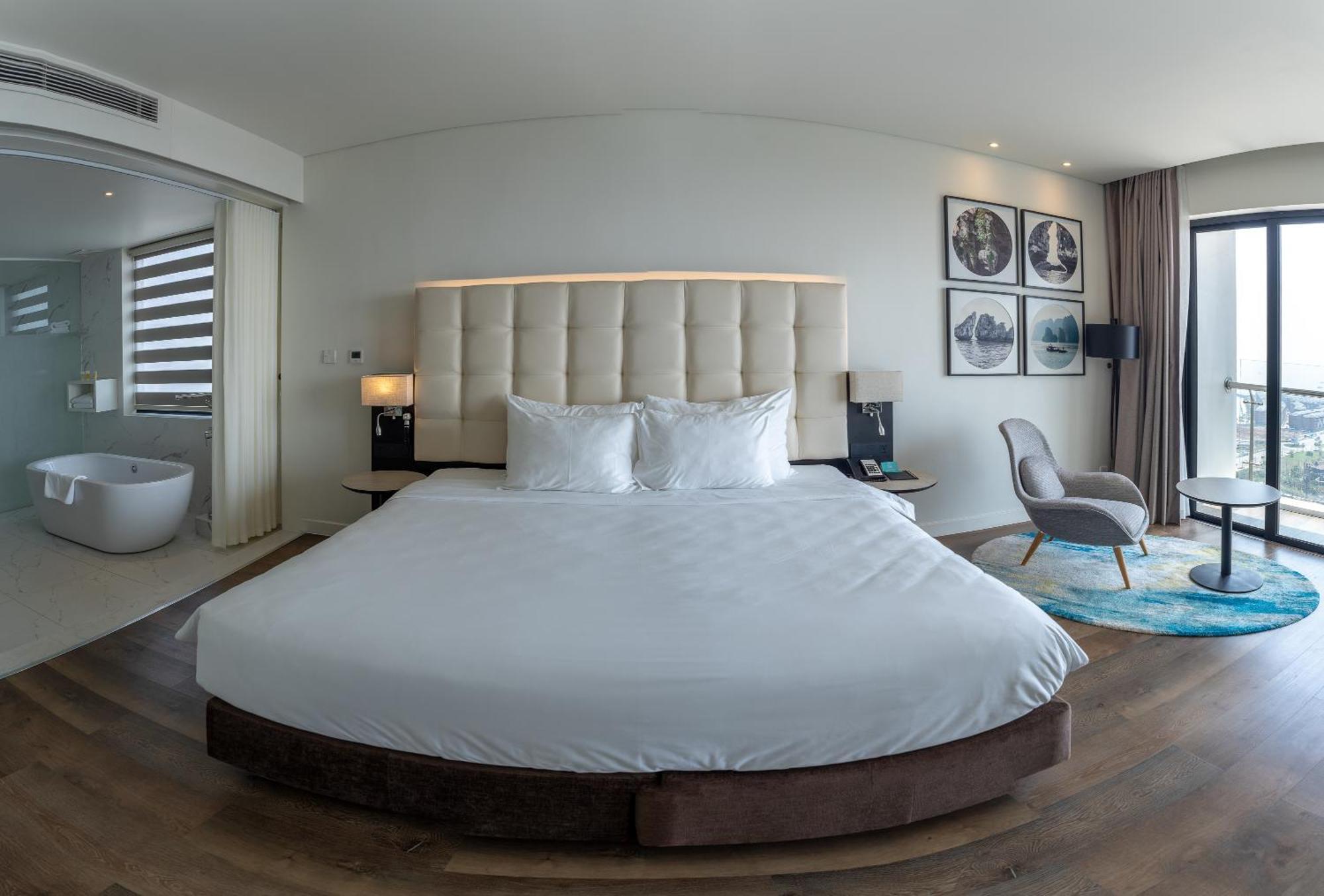 Hotel Soleil Ha Long, Trademark Collection By Wyndham Bagian luar foto