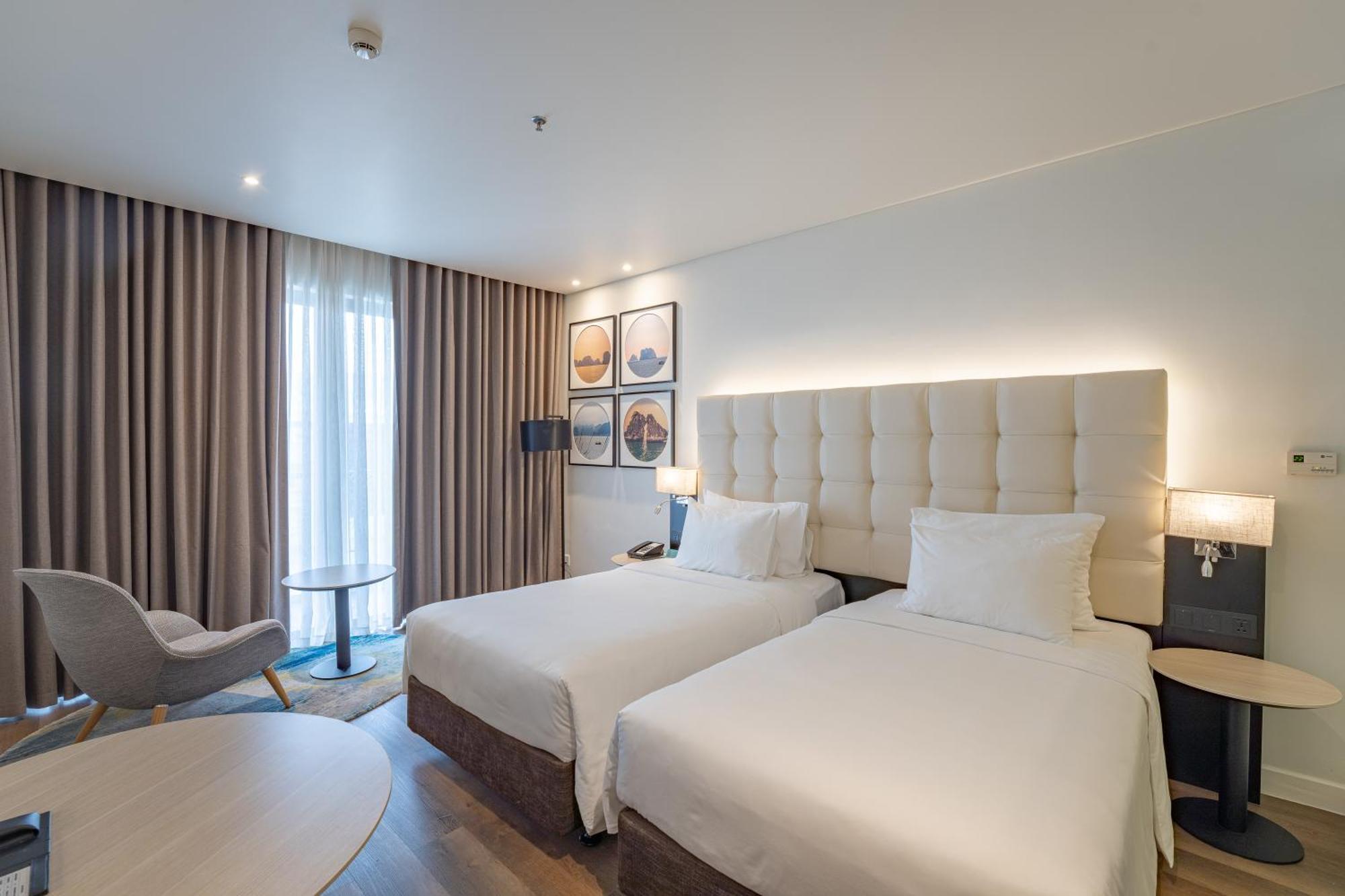 Hotel Soleil Ha Long, Trademark Collection By Wyndham Bagian luar foto